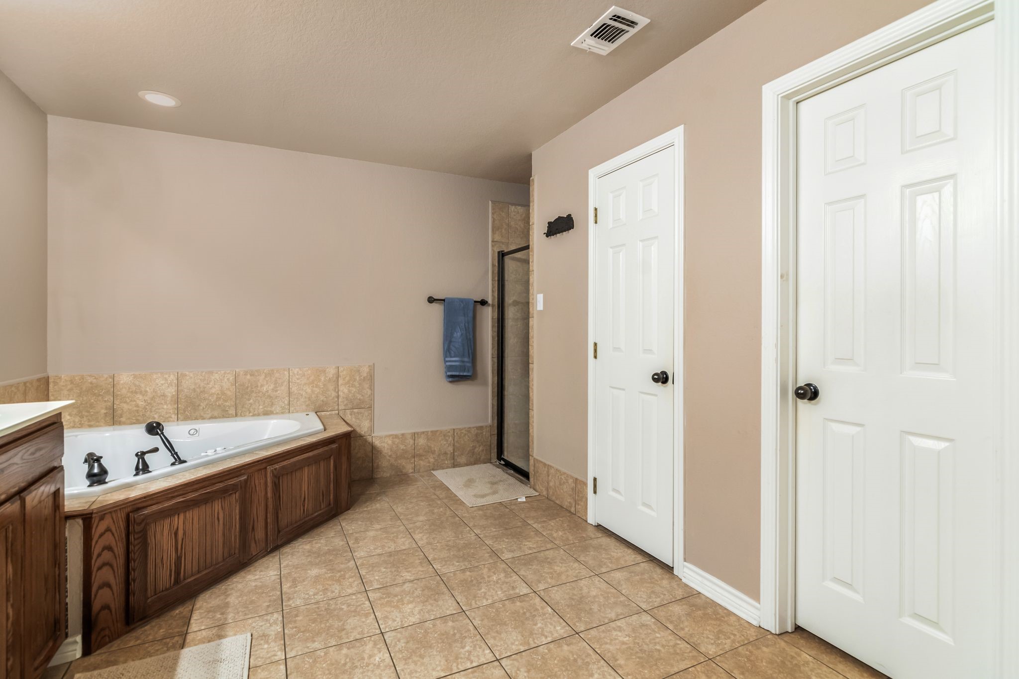 2366 County Road 1370 Alvord TX 76225