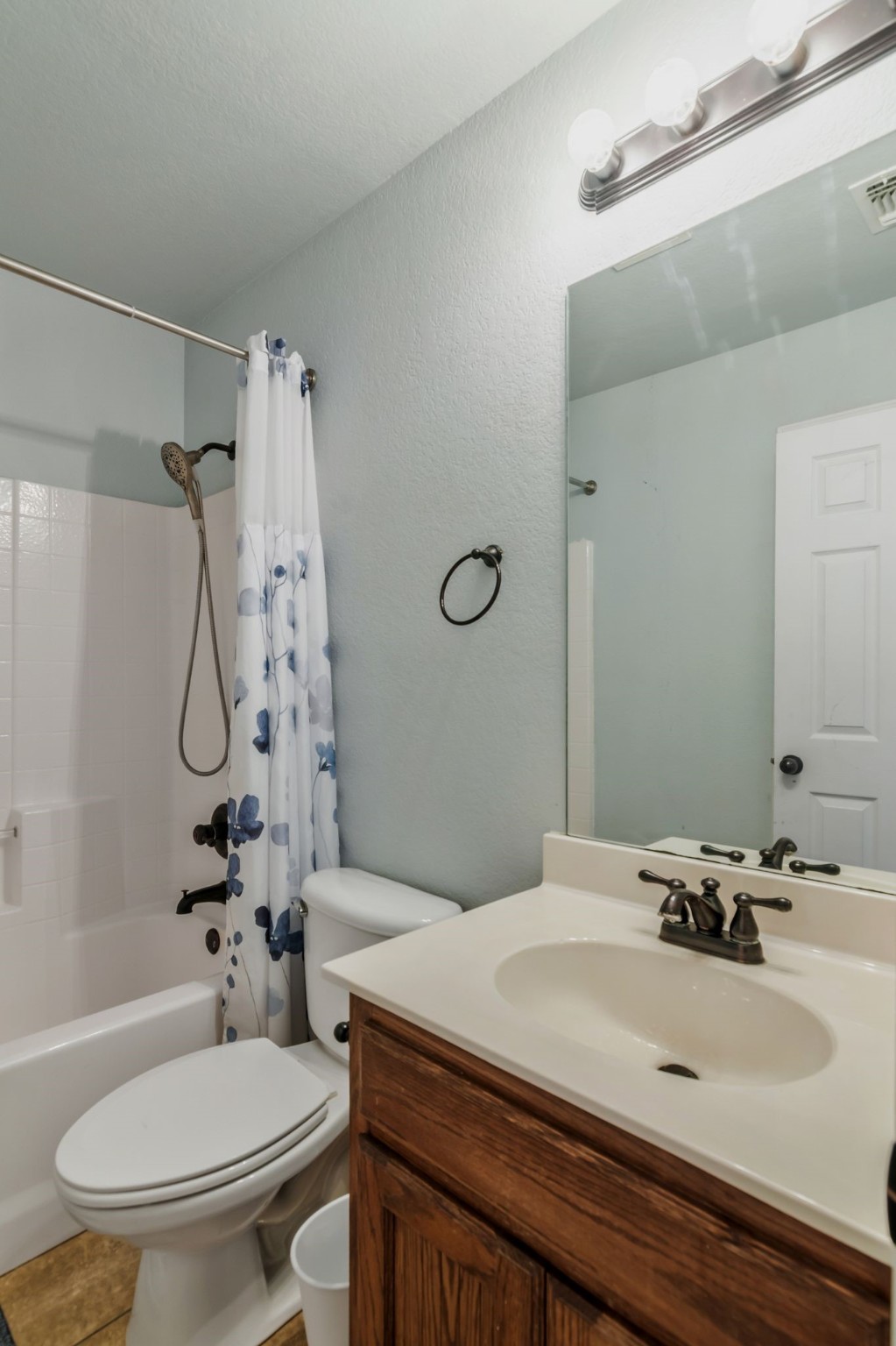 2366 County Road 1370 Alvord TX 76225