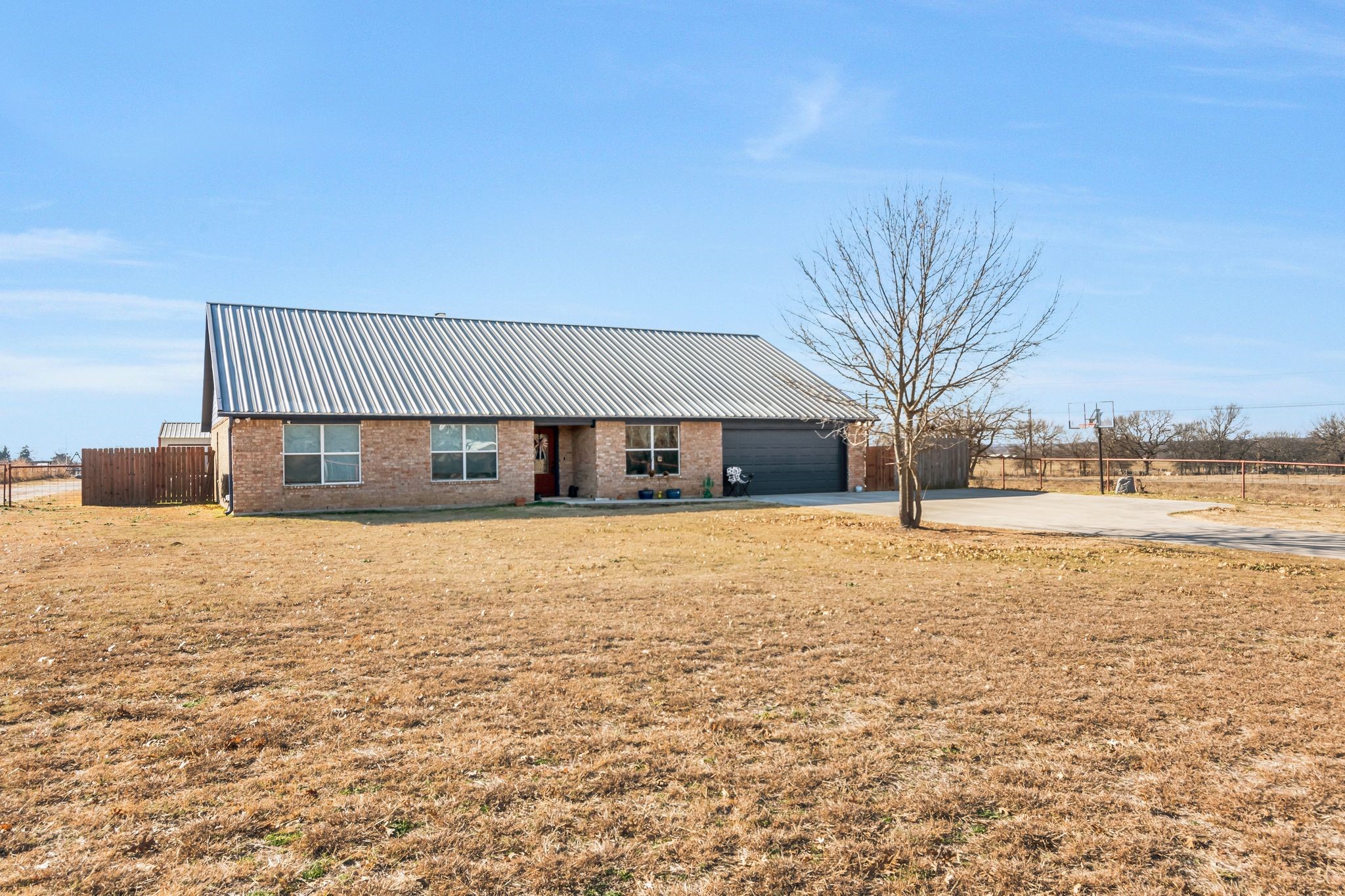 2366 County Road 1370 Alvord TX 76225