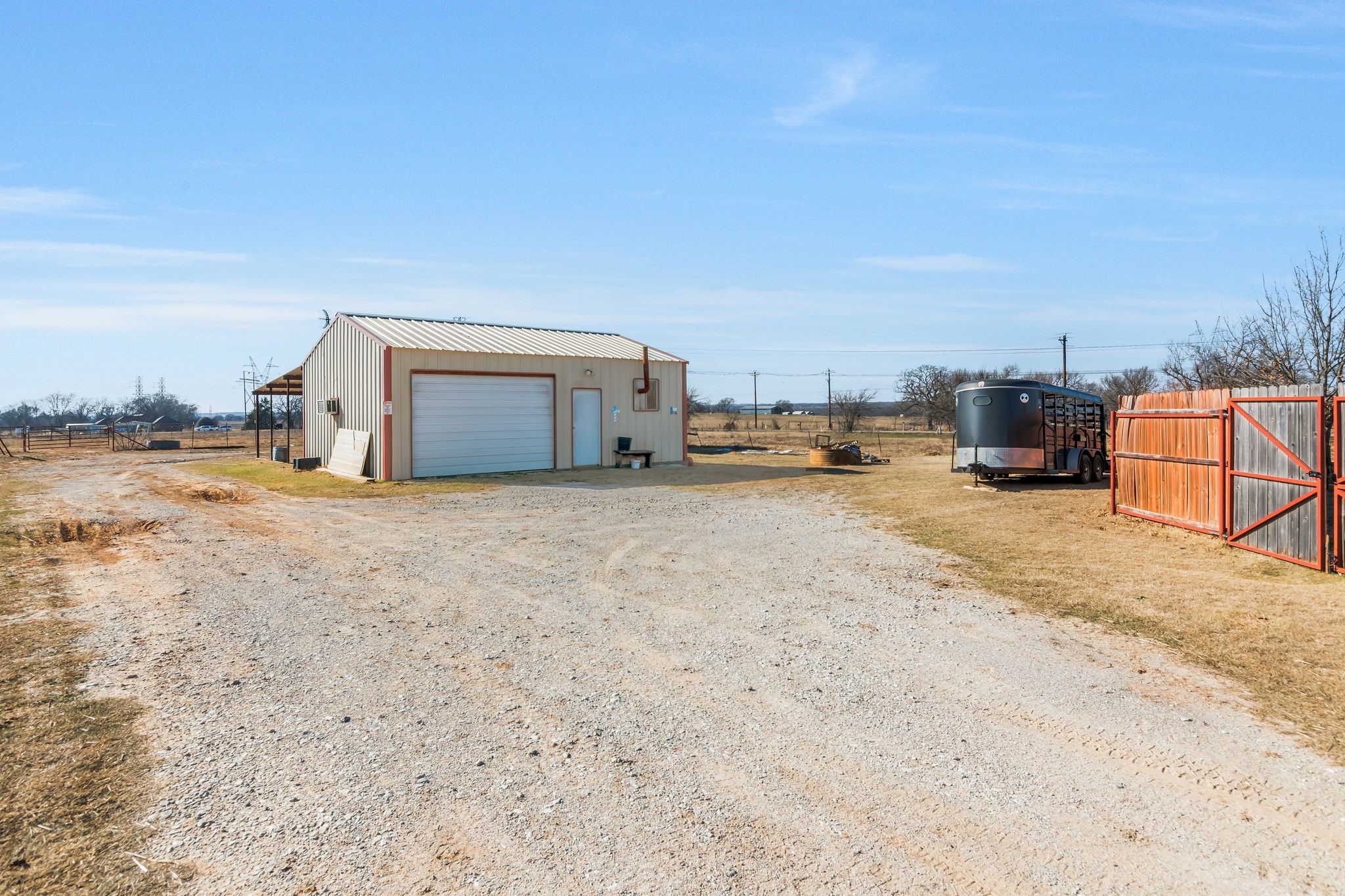 2366 County Road 1370 Alvord TX 76225