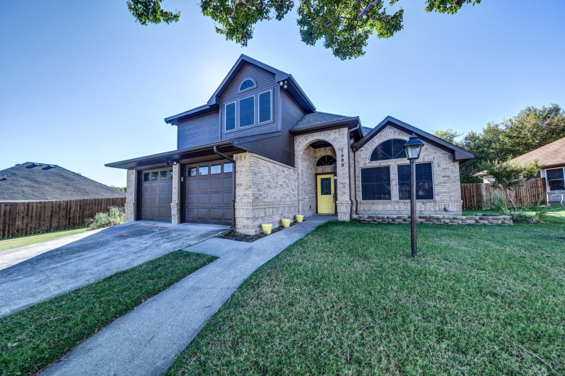 1505 Creekside Avenue Sherman TX 75092