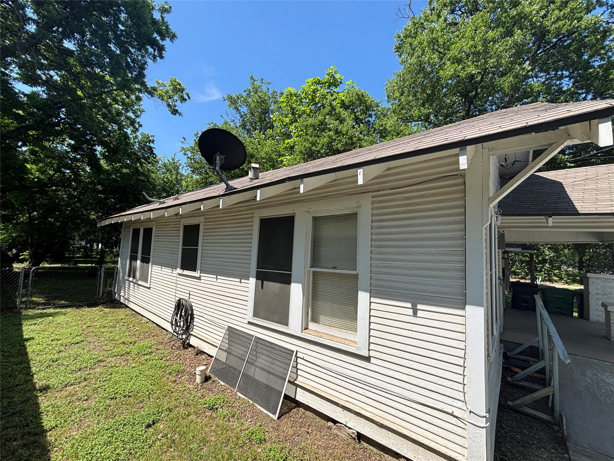 327 Egan Street Denton TX 76201
