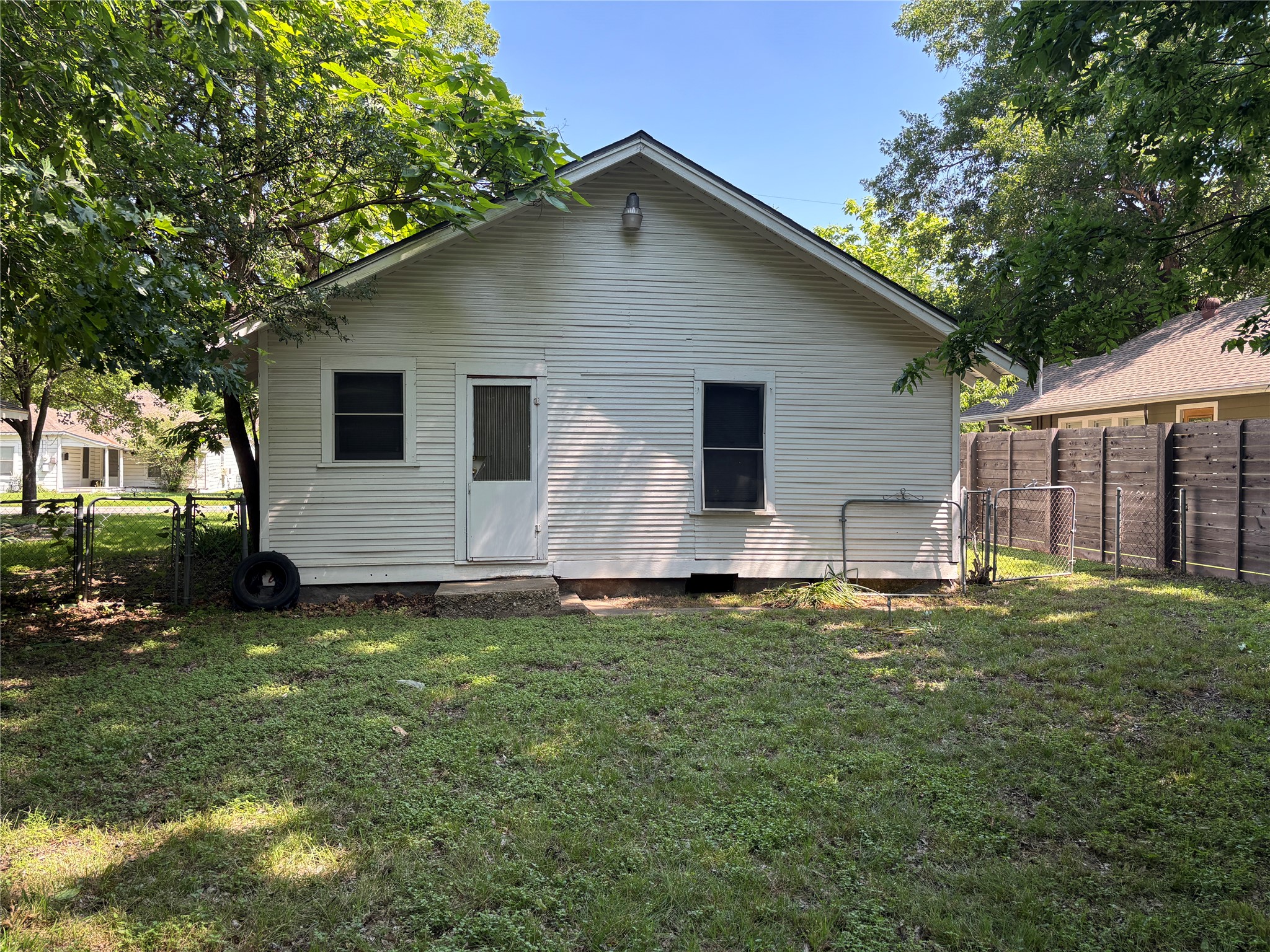327 Egan Street Denton TX 76201