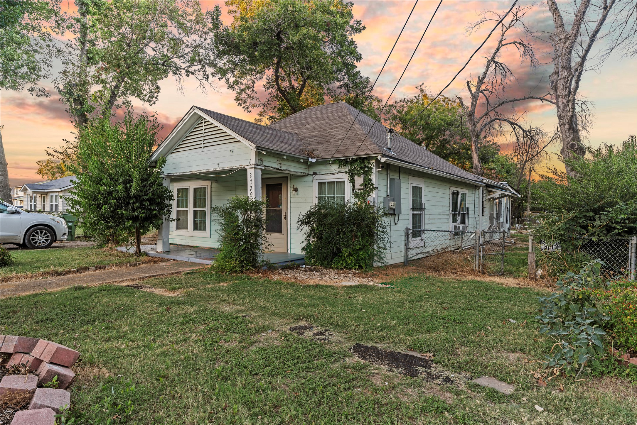 2720 S 2nd Street Waco TX 76706