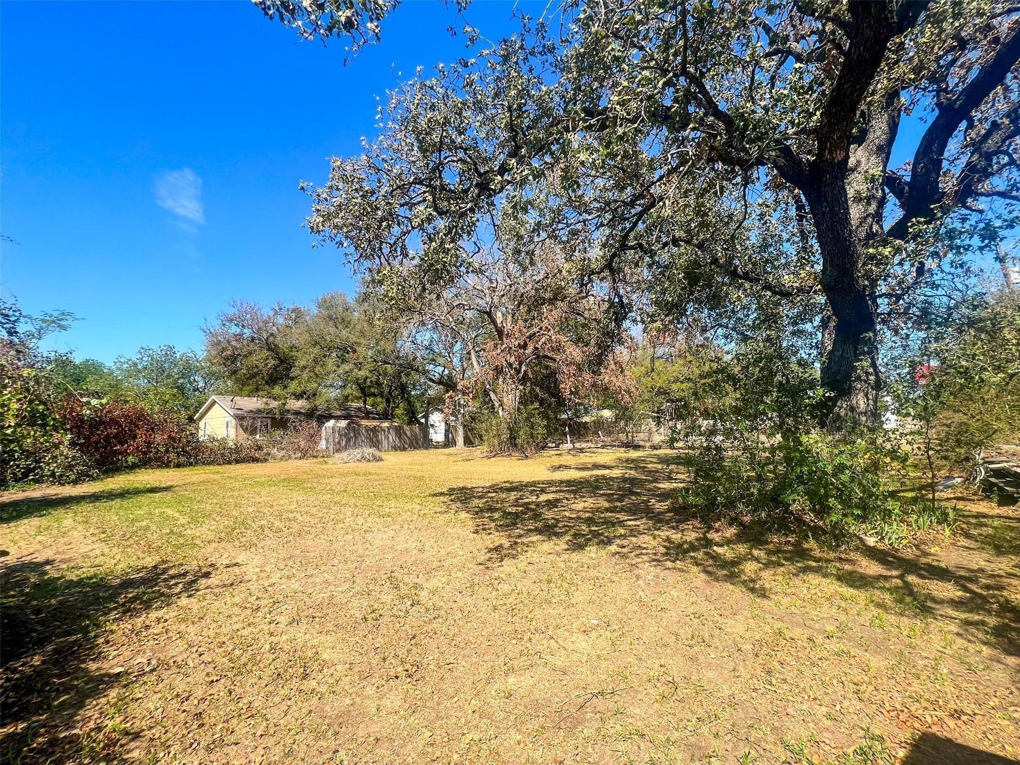 1833 W Highway 199 Sanctuary TX 76082