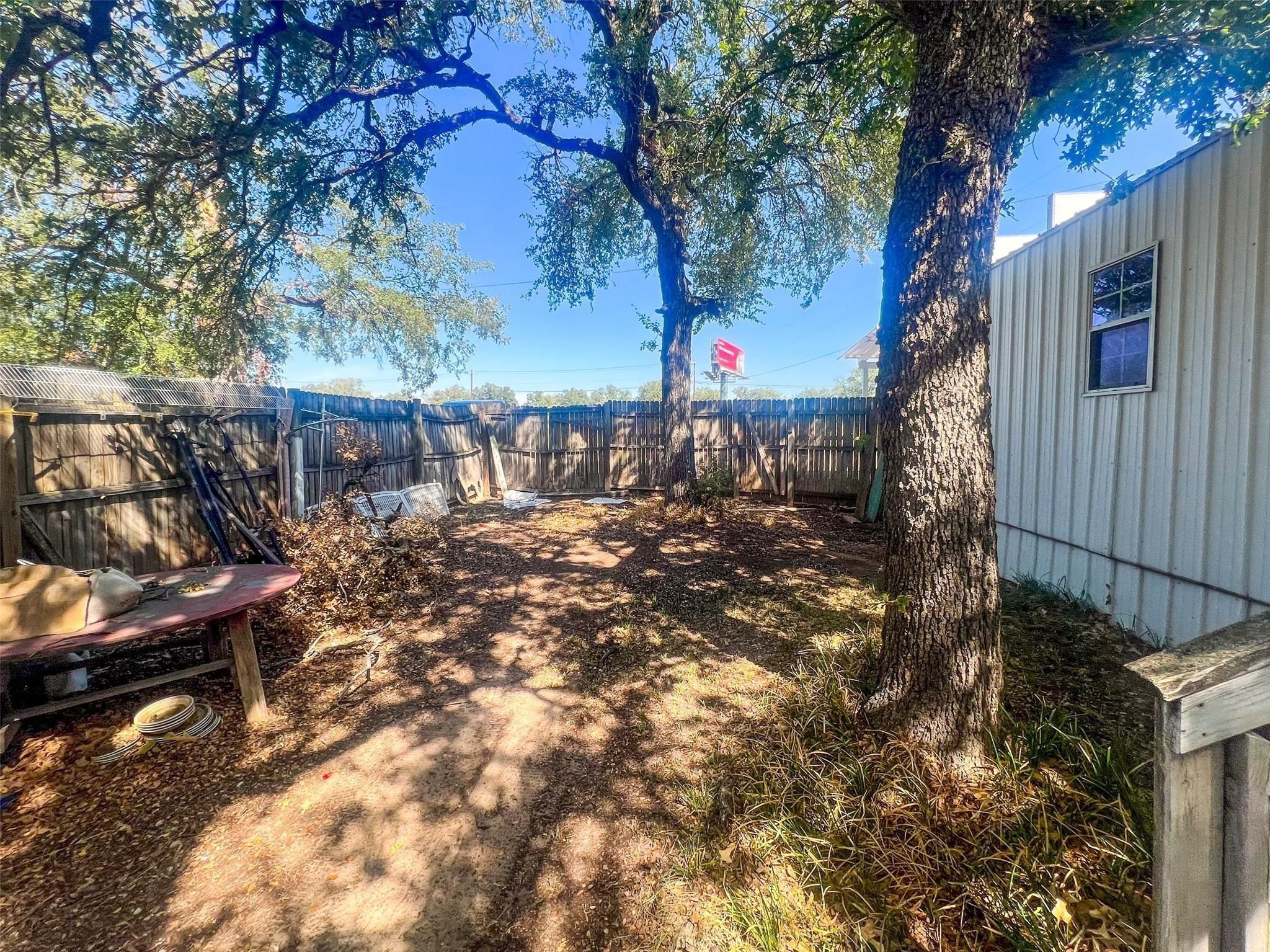 1833 W Highway 199 Sanctuary TX 76082