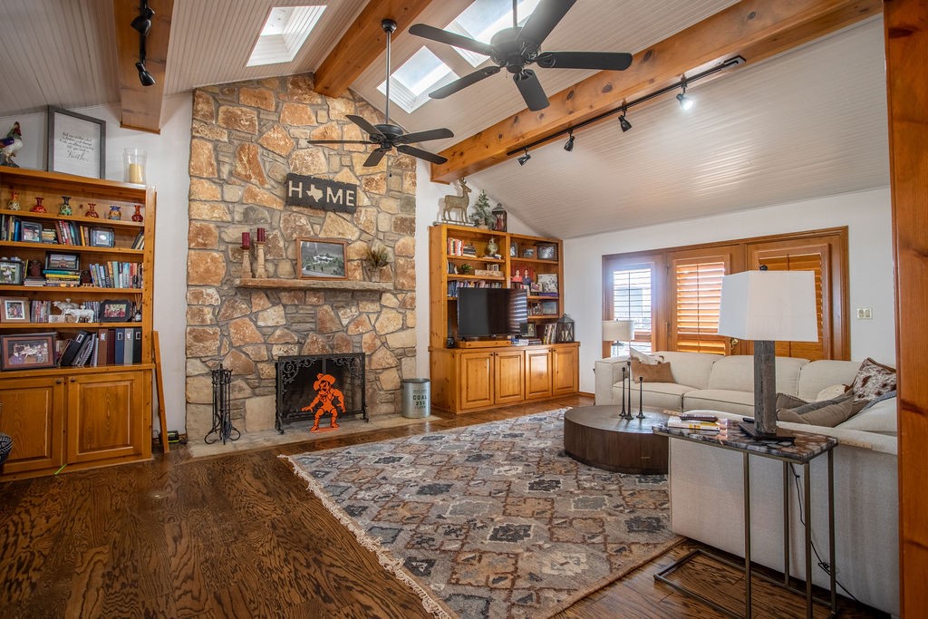 7600 S State Highway 6 Albany TX 76430