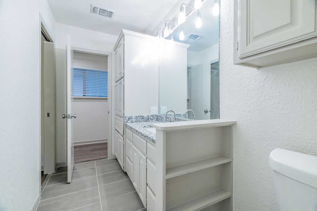 598 Stagecoach Trail Denison TX 75021