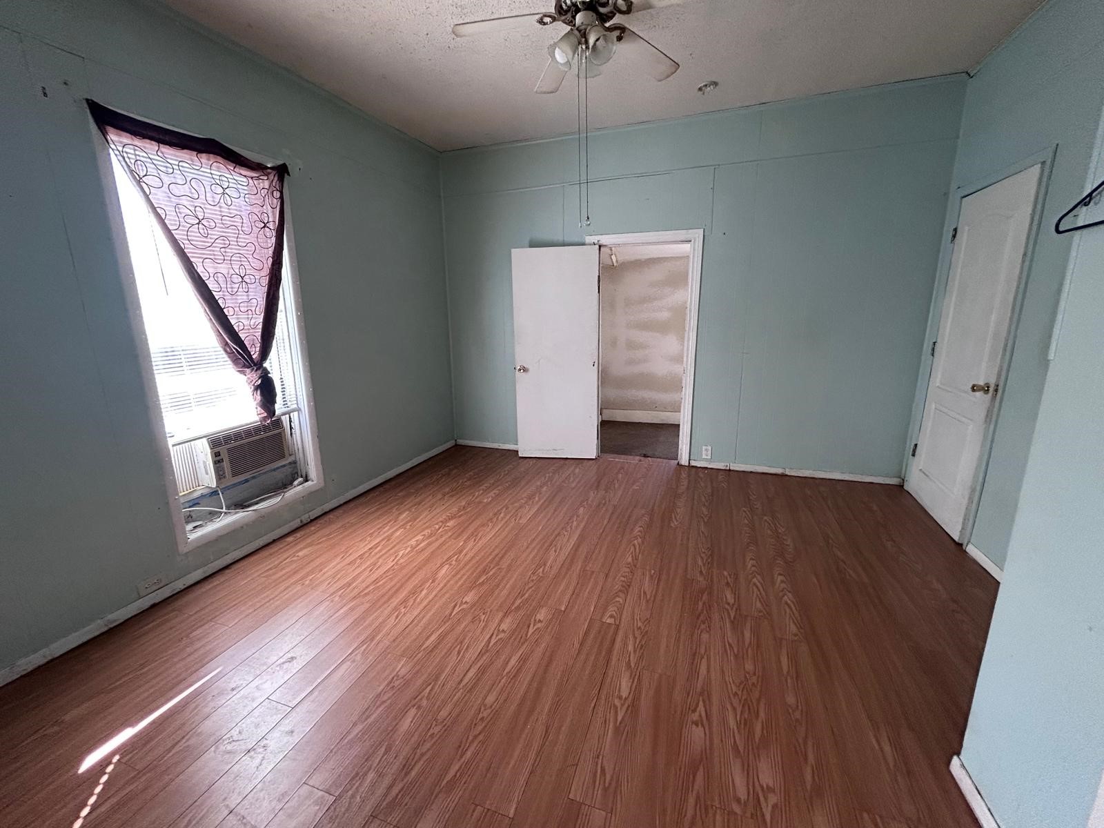 1032 S Montgomery Street Sherman TX 75090