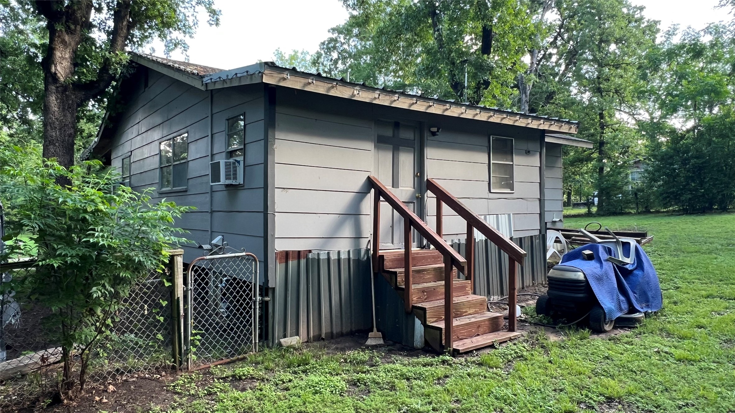 613 Hilltop Drive Tool TX 75143