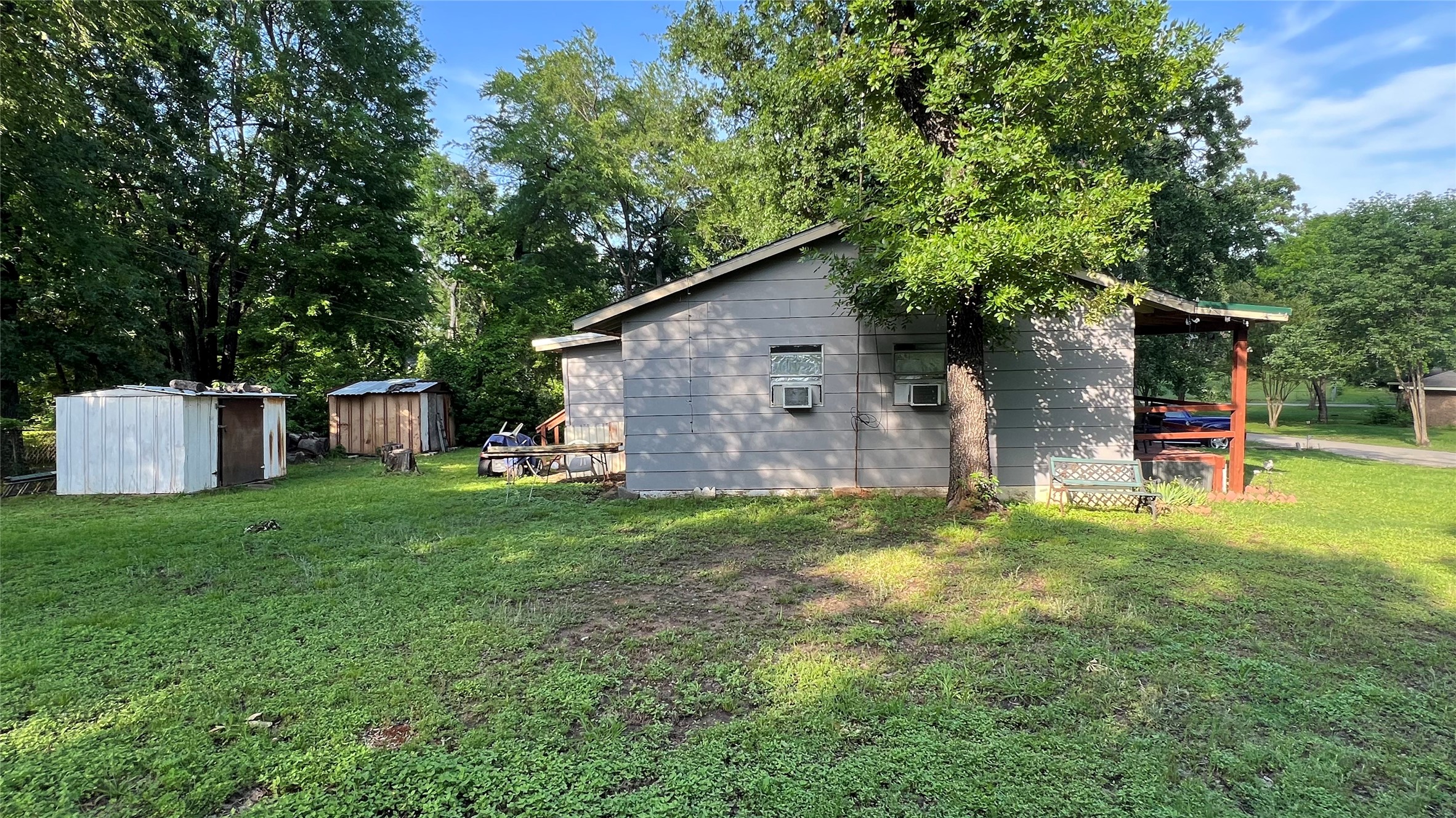 613 Hilltop Drive Tool TX 75143