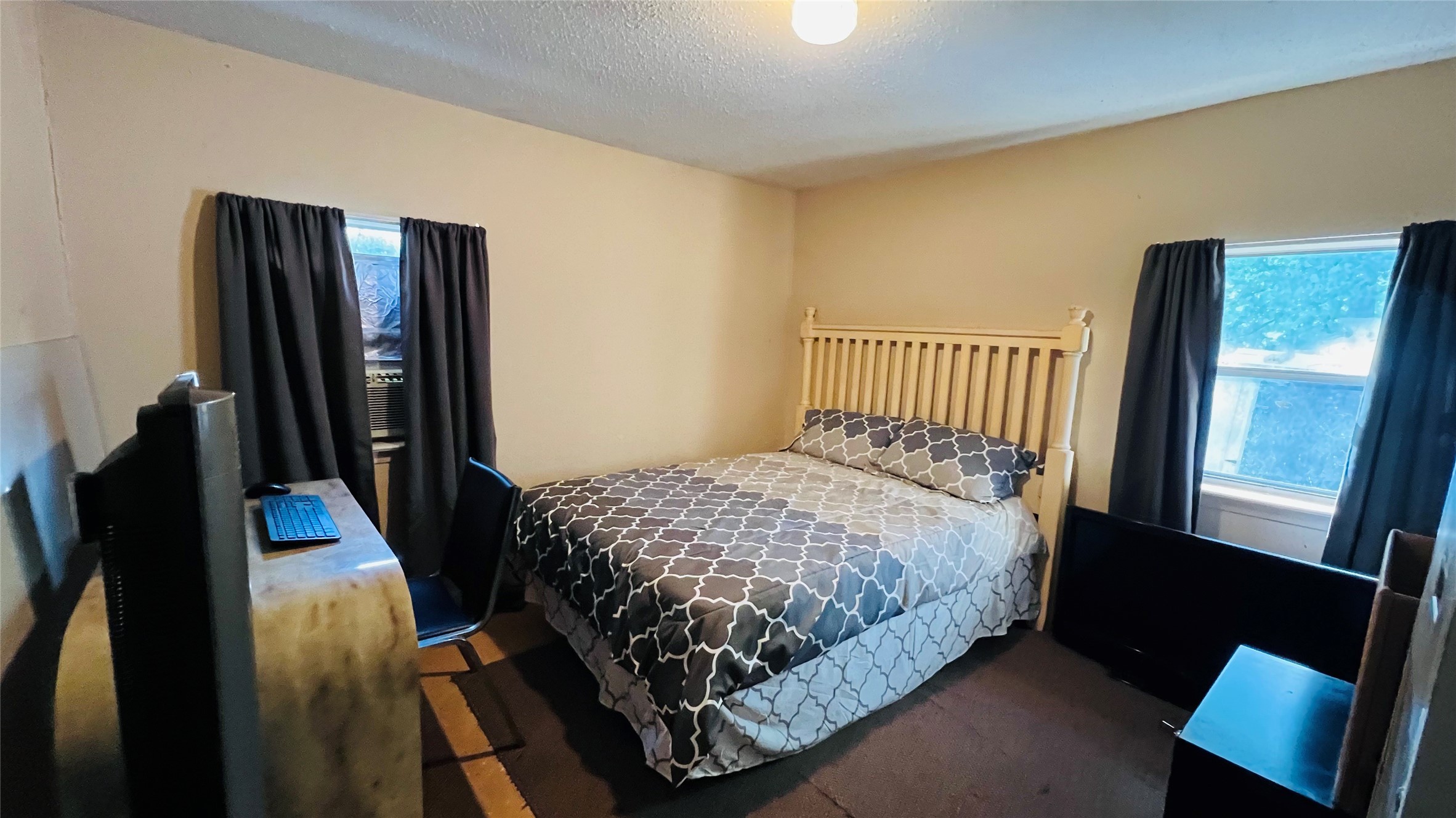 613 Hilltop Drive Tool TX 75143