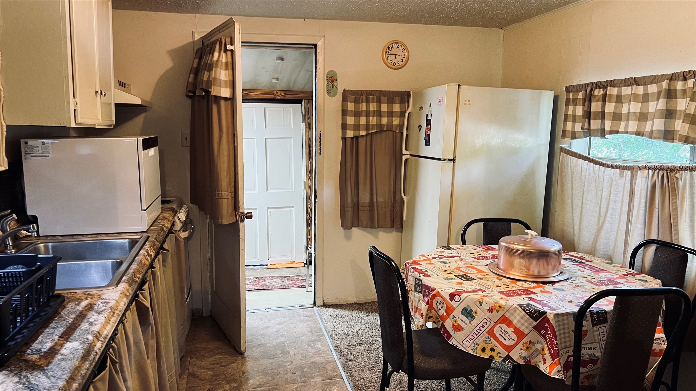 613 Hilltop Drive Tool TX 75143