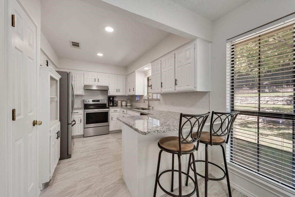 7020 Live Oak Drive North Richland Hills TX 76182