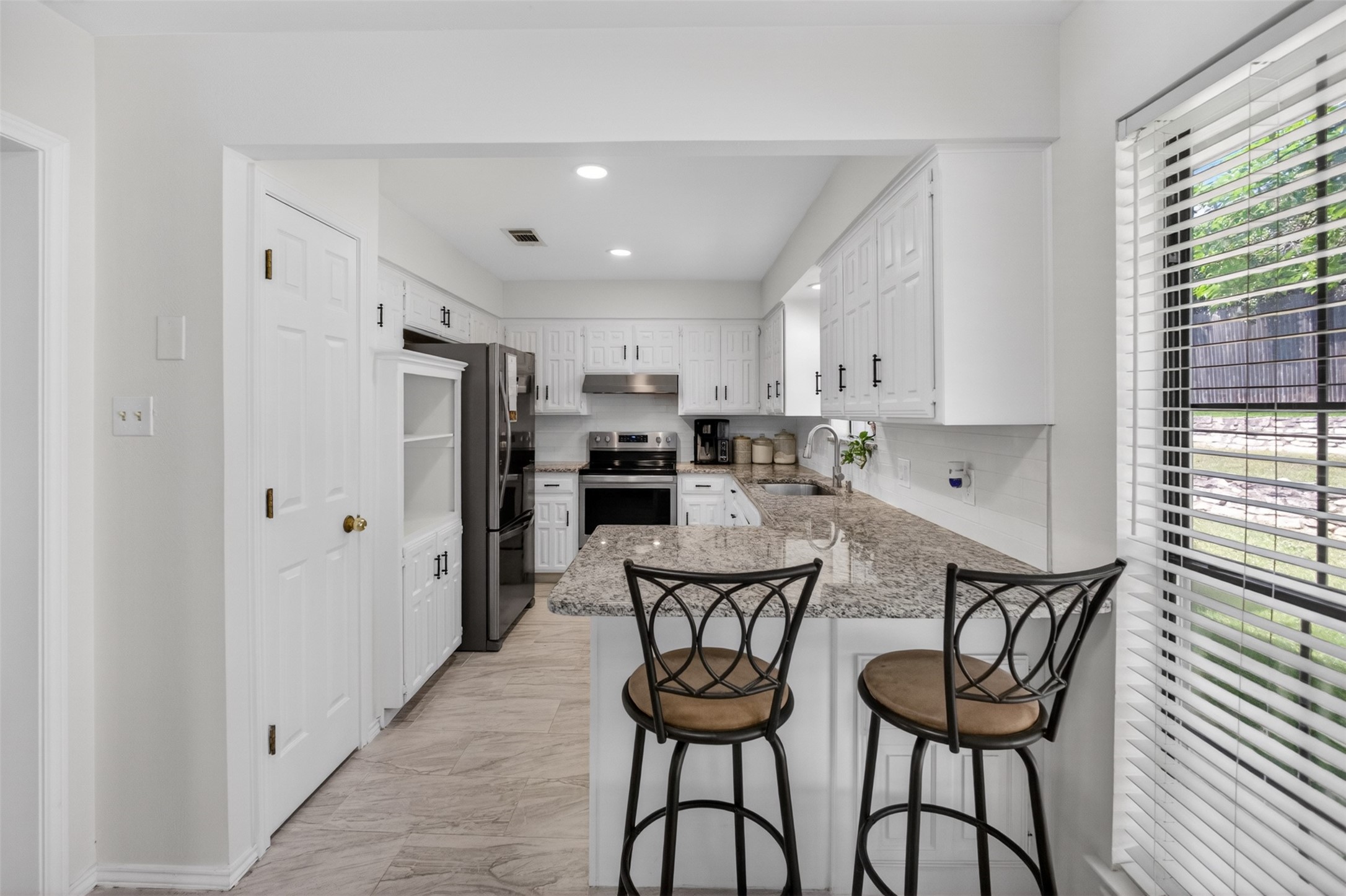 7020 Live Oak Drive North Richland Hills TX 76182