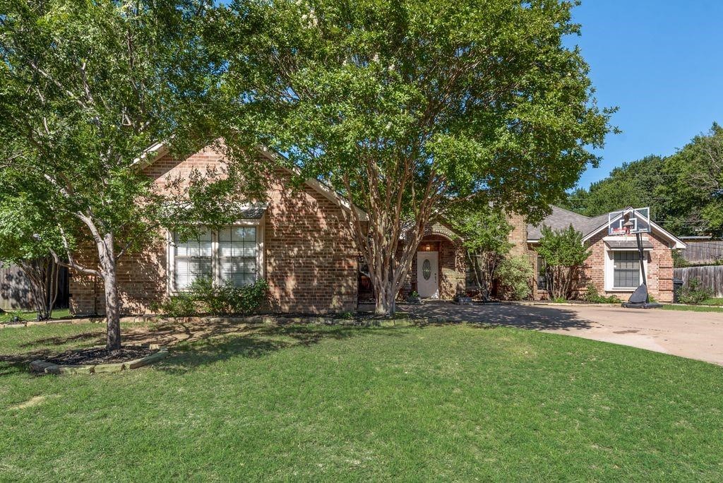 7020 Live Oak Drive North Richland Hills TX 76182