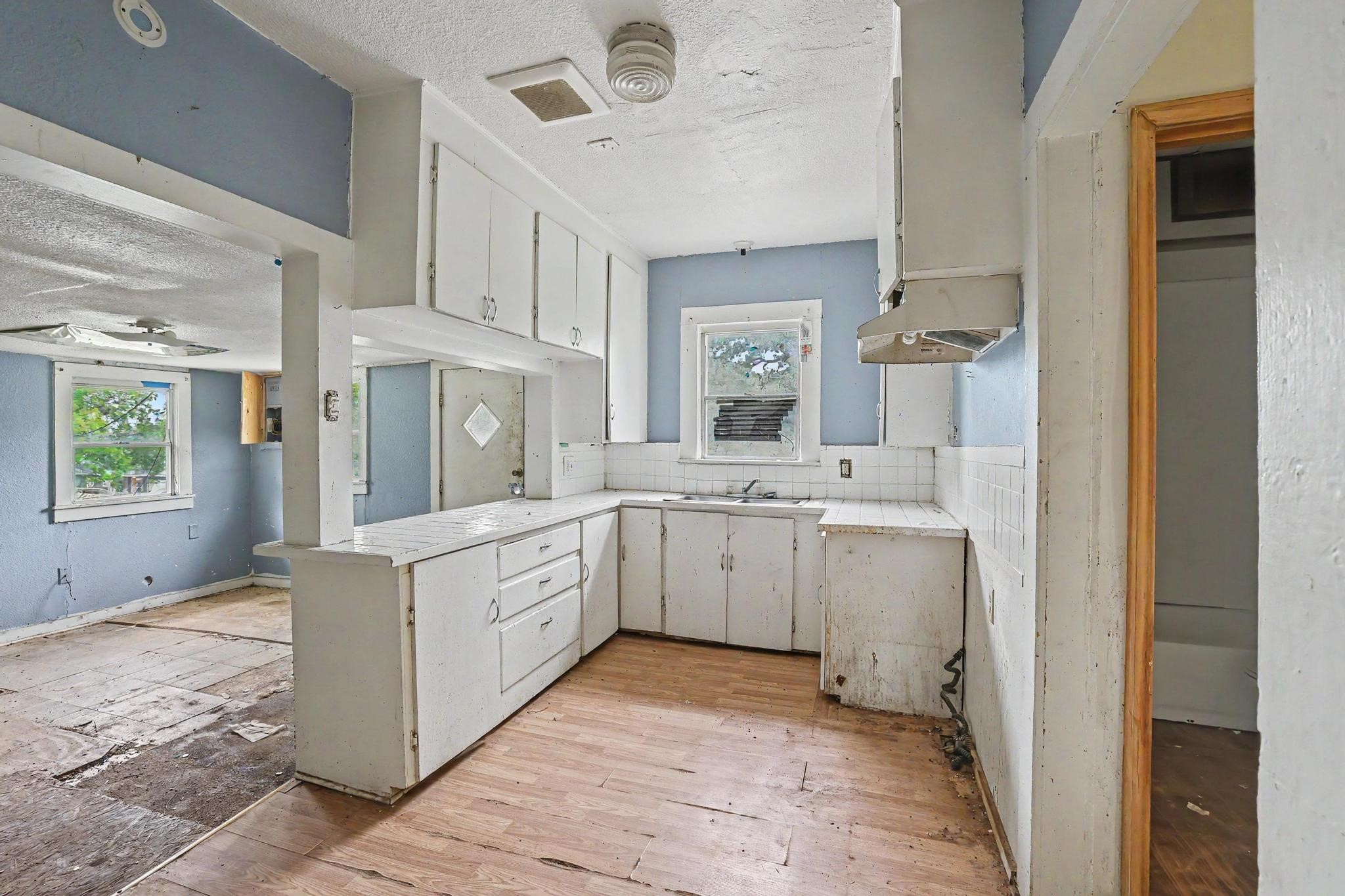 531 E Day Street Denison TX 75021
