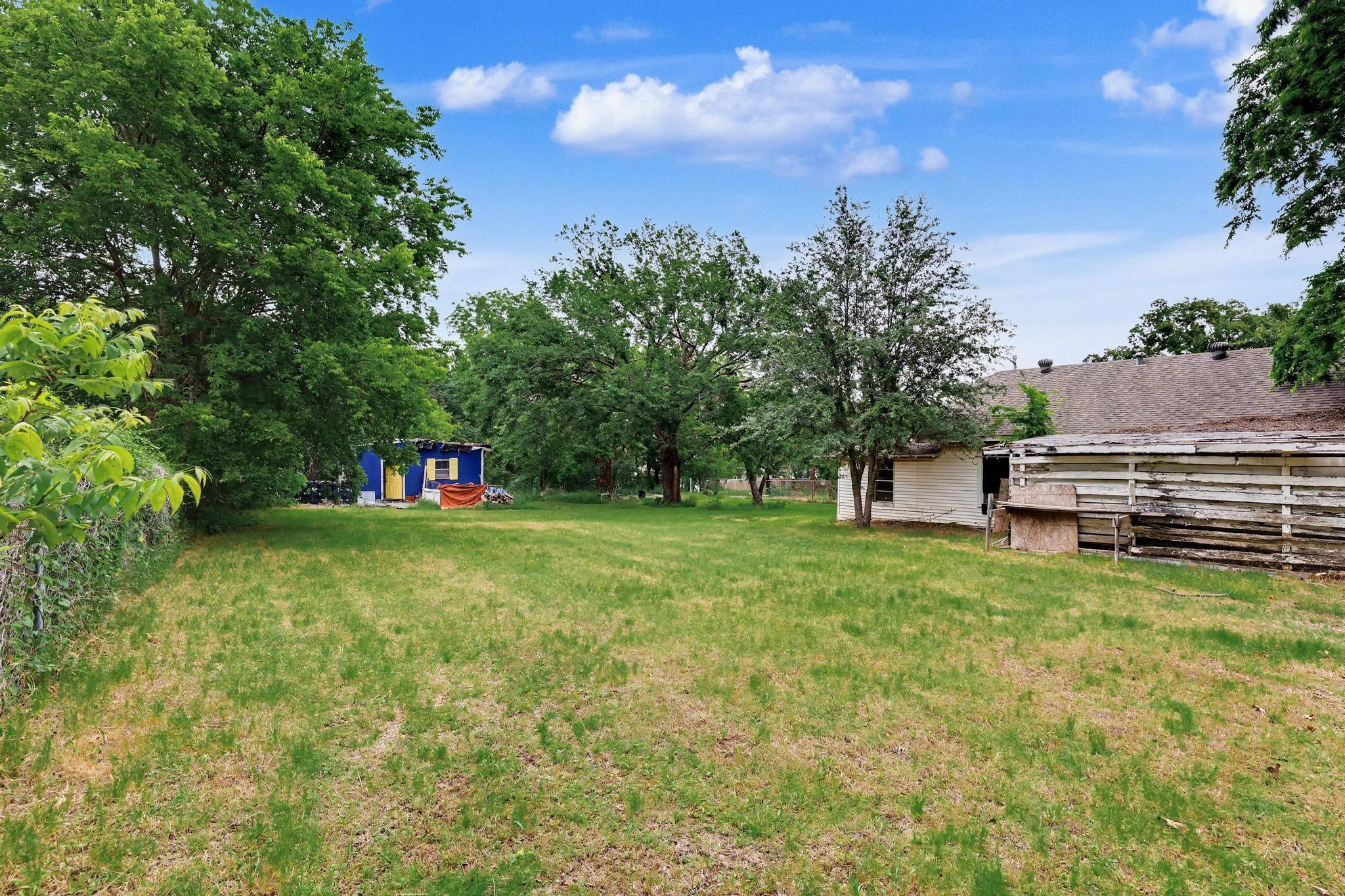 531 E Day Street Denison TX 75021