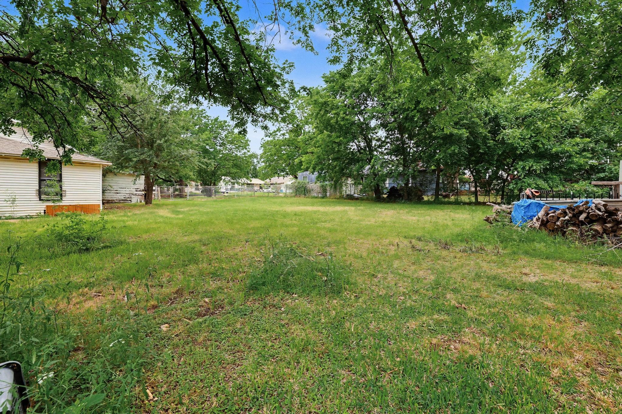531 E Day Street Denison TX 75021