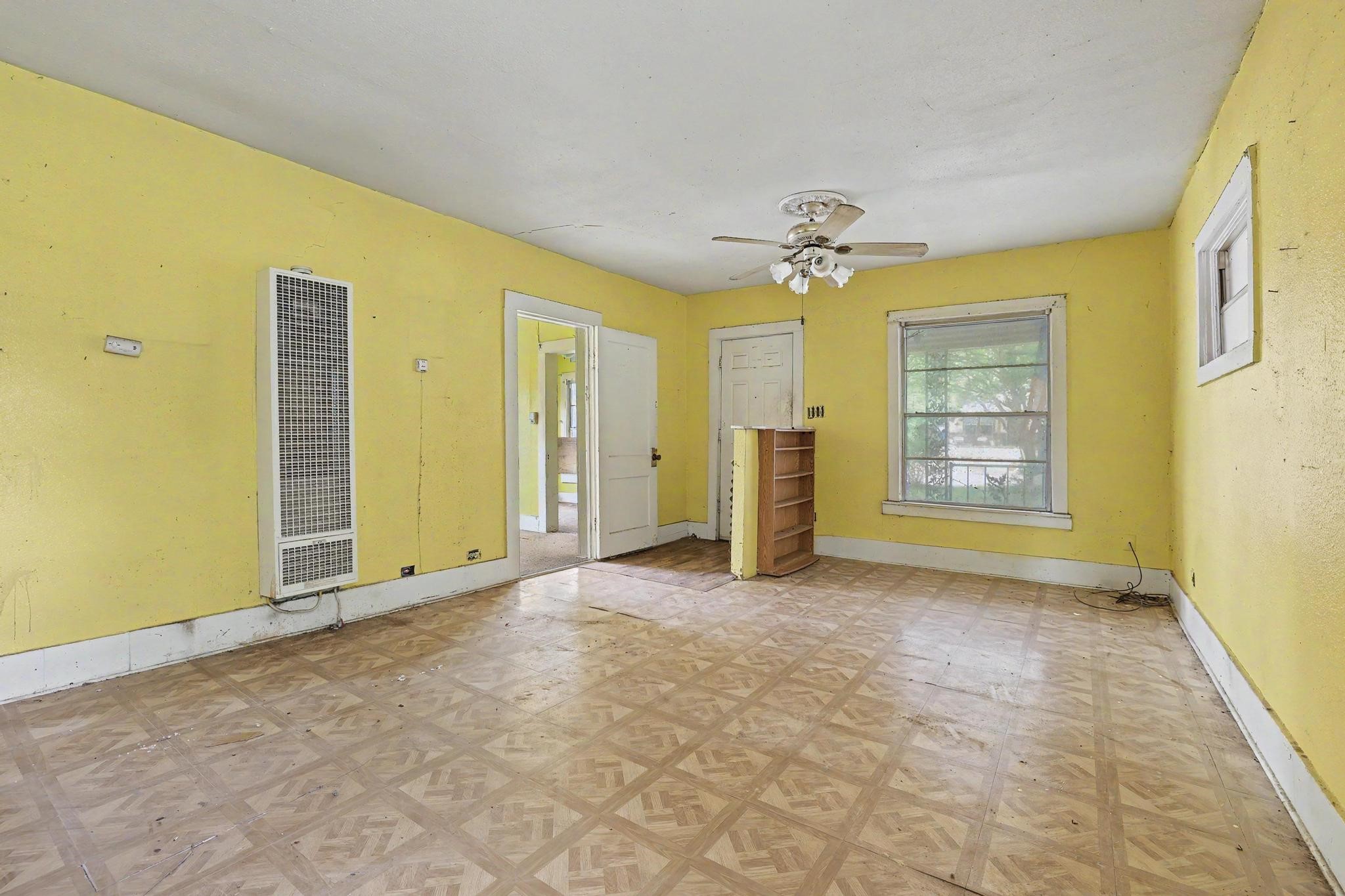 531 E Day Street Denison TX 75021