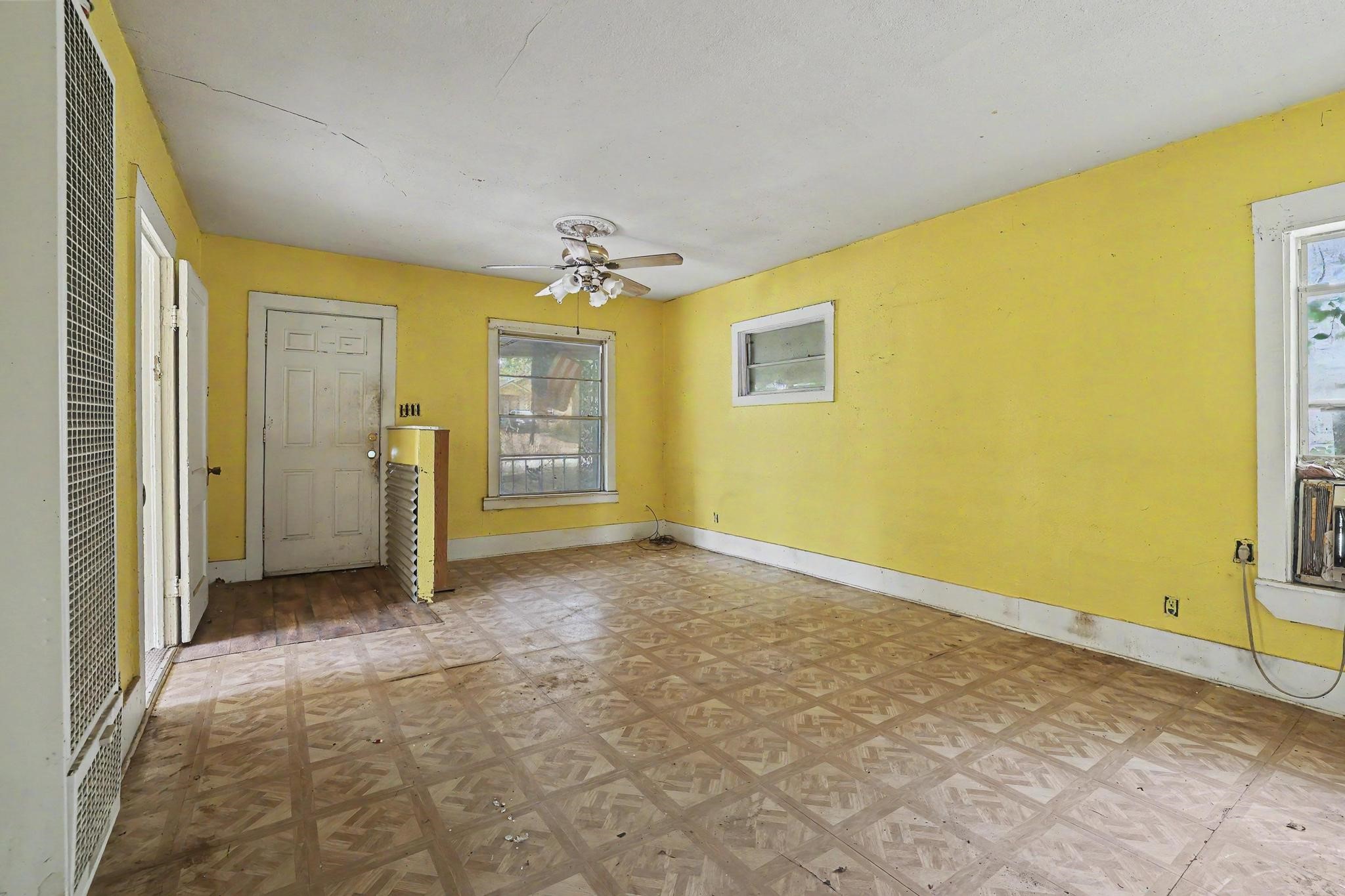 531 E Day Street Denison TX 75021