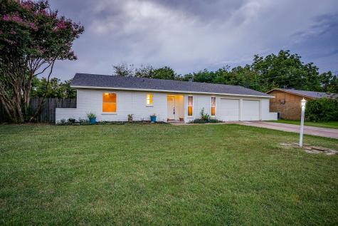 1132 John Reagan Street Benbrook TX 76126