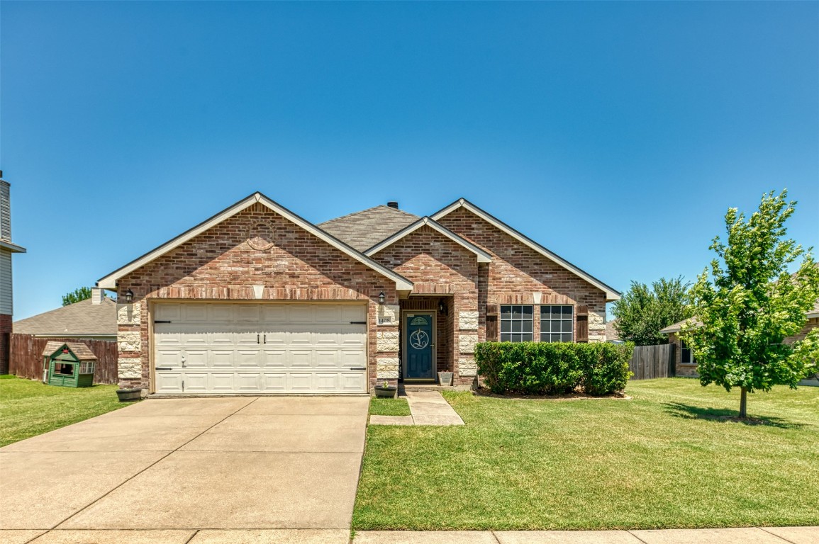 1408 Lauren Drive Burleson TX 76028
