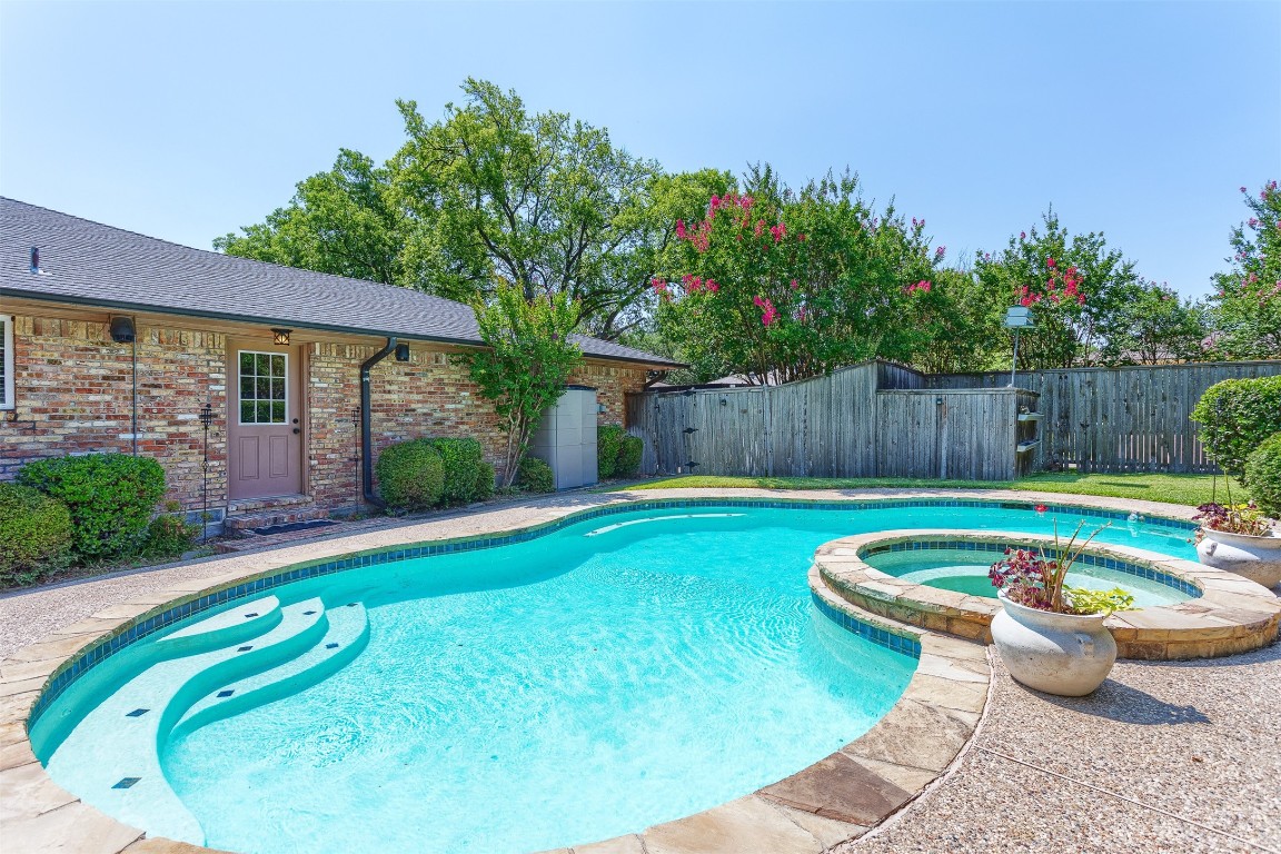 1534 Mayfield Avenue Garland TX 75041