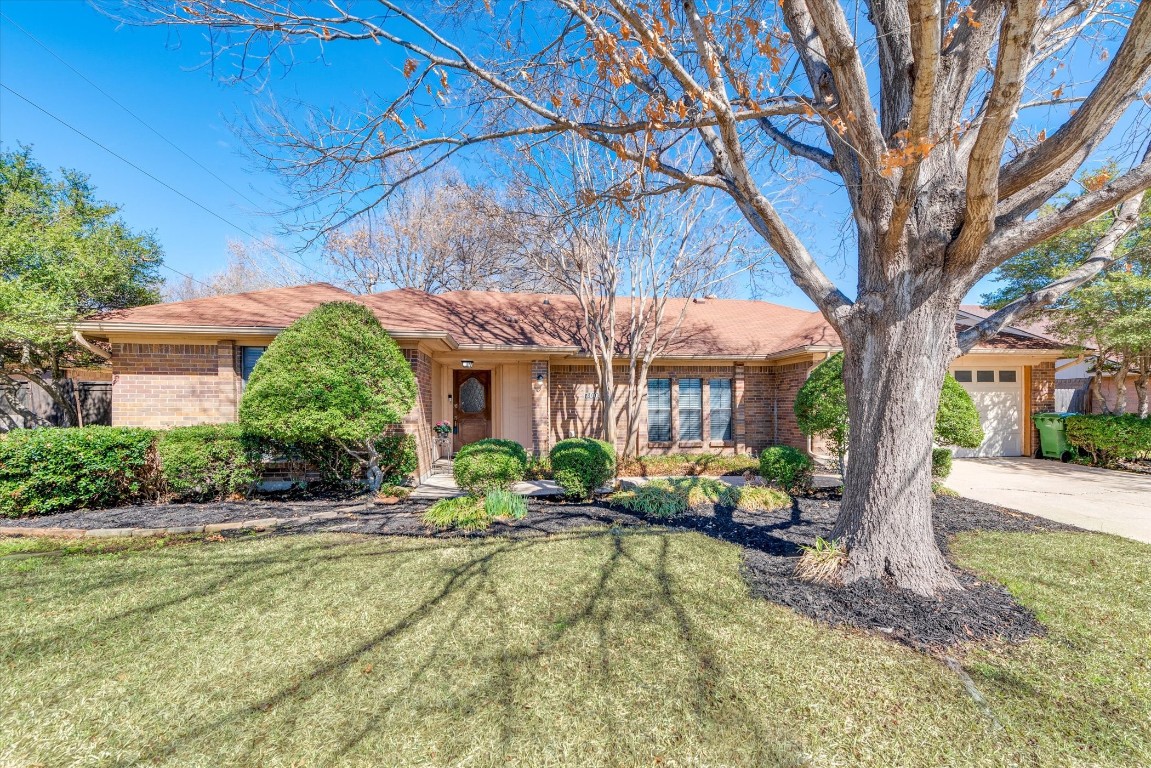 7005 Meadow Park N North Richland Hills TX 76180