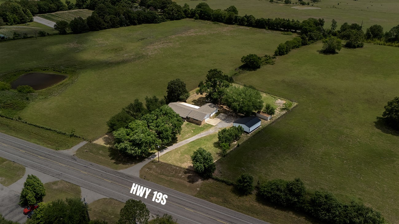 8677 State Highway 19 S Athens TX 75751