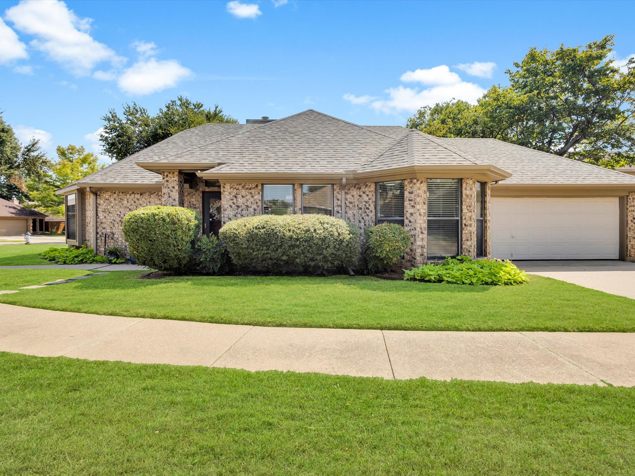 2734 Sedgeway Lane Carrollton TX 75006