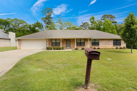 605 Briarwood Drive Gladewater TX 75647