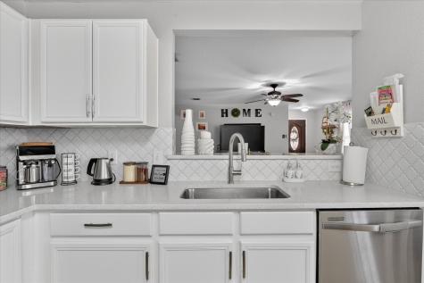 2019 Limestone Drive Grand Prairie TX 75052