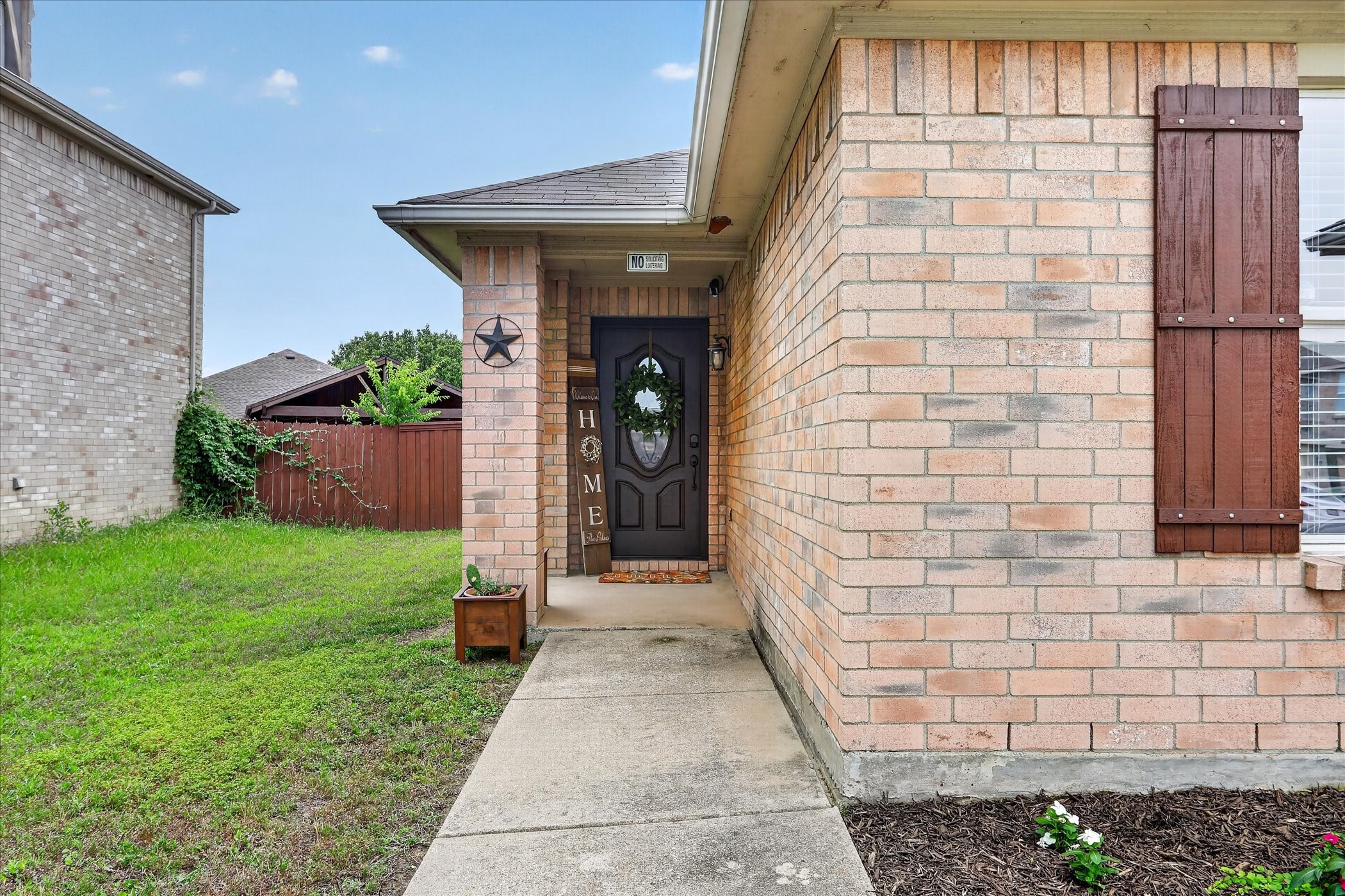 2019 Limestone Drive Grand Prairie TX 75052