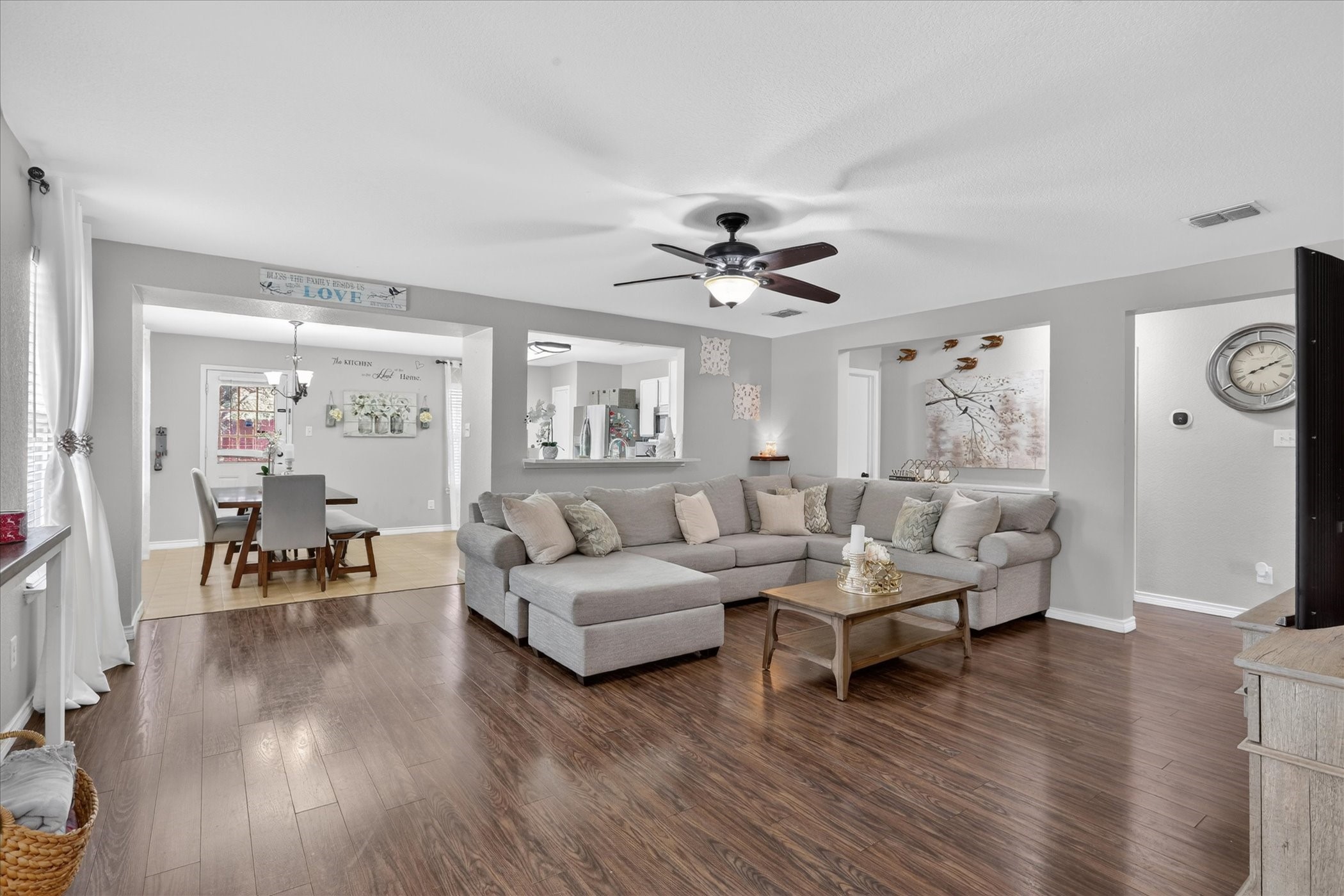 2019 Limestone Drive Grand Prairie TX 75052
