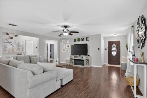 2019 Limestone Drive Grand Prairie TX 75052