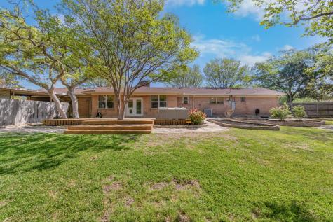 1016 Hummingbird Lane Woodway TX 76712