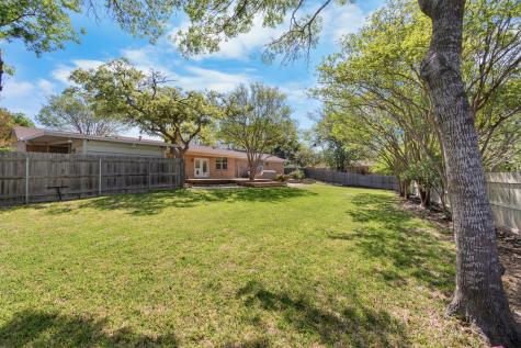 1016 Hummingbird Lane Woodway TX 76712