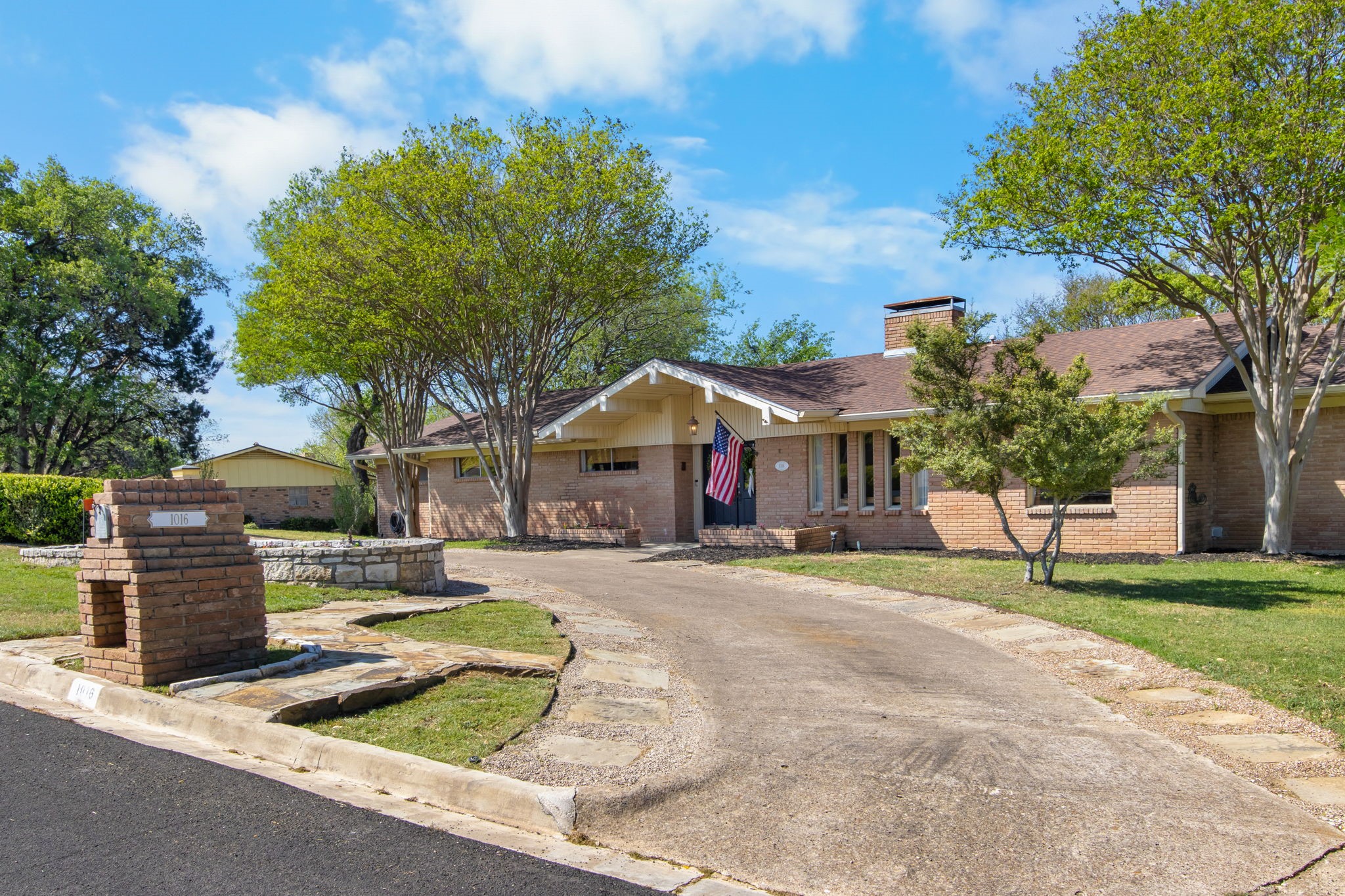 1016 Hummingbird Lane Woodway TX 76712