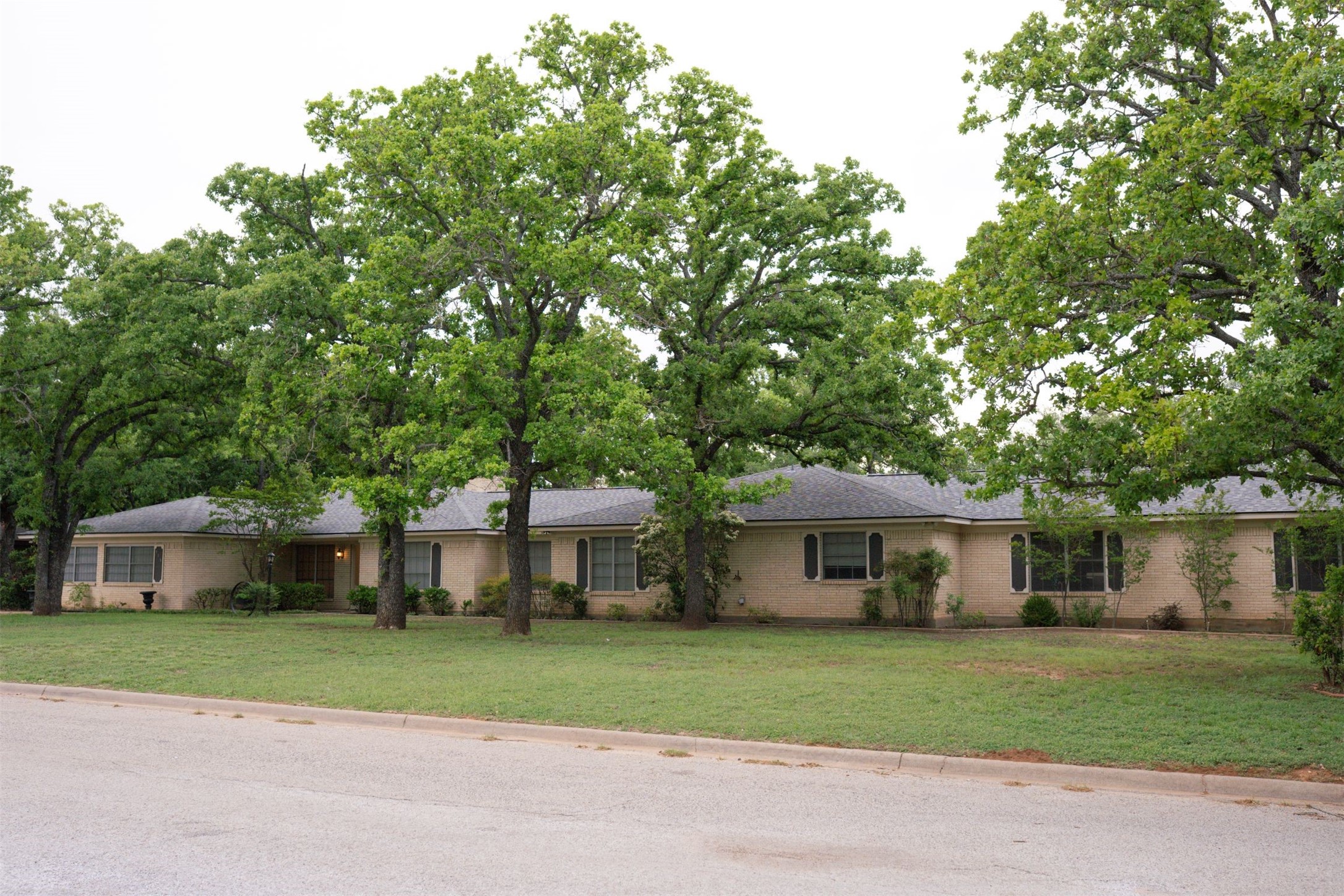 515 Crestwood Drive Eastland TX 76448