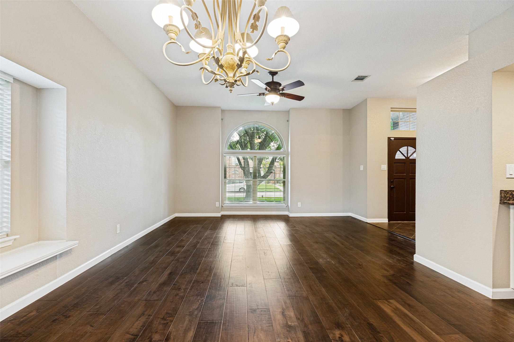6816 Aimpoint Drive Plano TX 75023