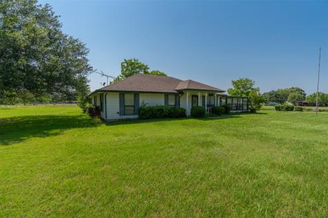 1958 County Road 3308 Greenville TX 75402