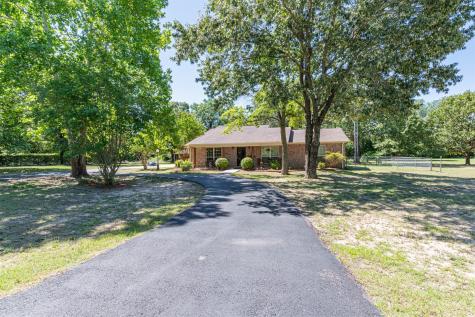 420 Rs County Road 3210 Emory TX 75440