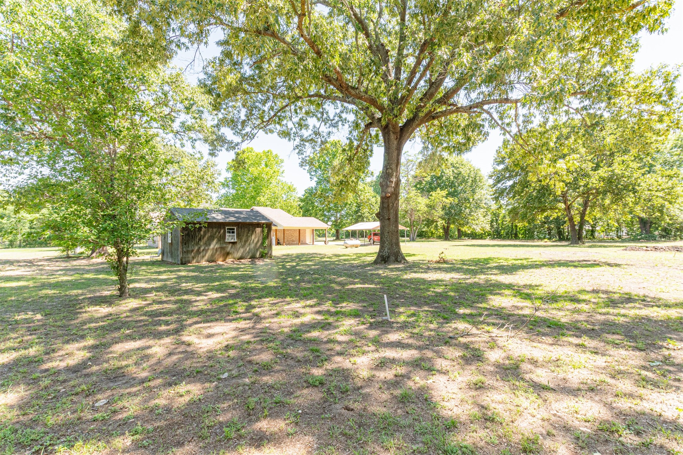 420 Rs County Road 3210 Emory TX 75440