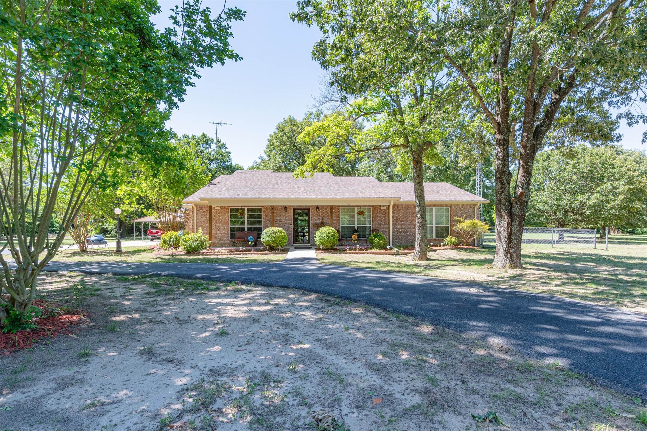 420 Rs County Road 3210 Emory TX 75440