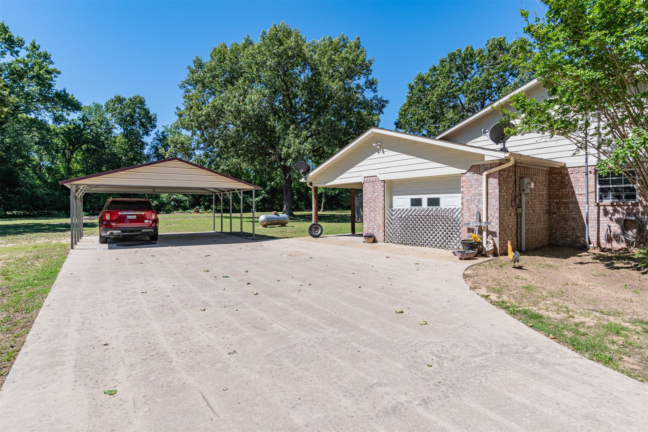420 Rs County Road 3210 Emory TX 75440