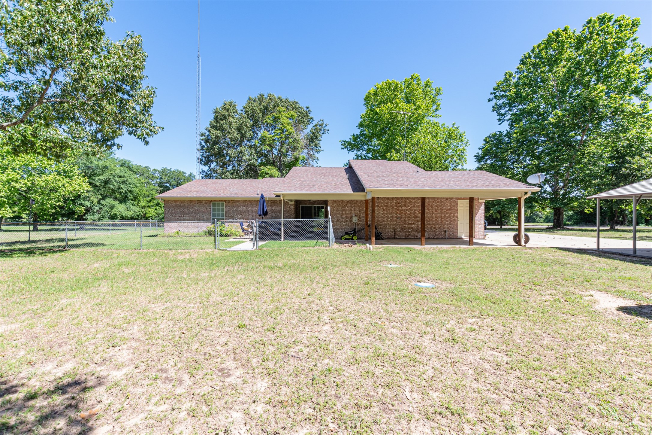 420 Rs County Road 3210 Emory TX 75440