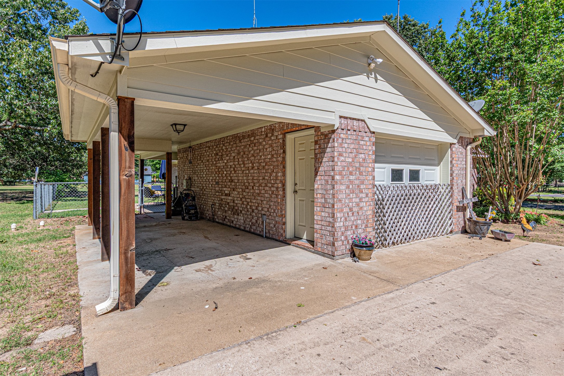 420 Rs County Road 3210 Emory TX 75440