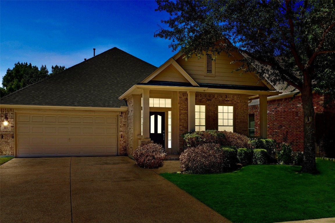 1651 Meadows Avenue Lantana TX 76226