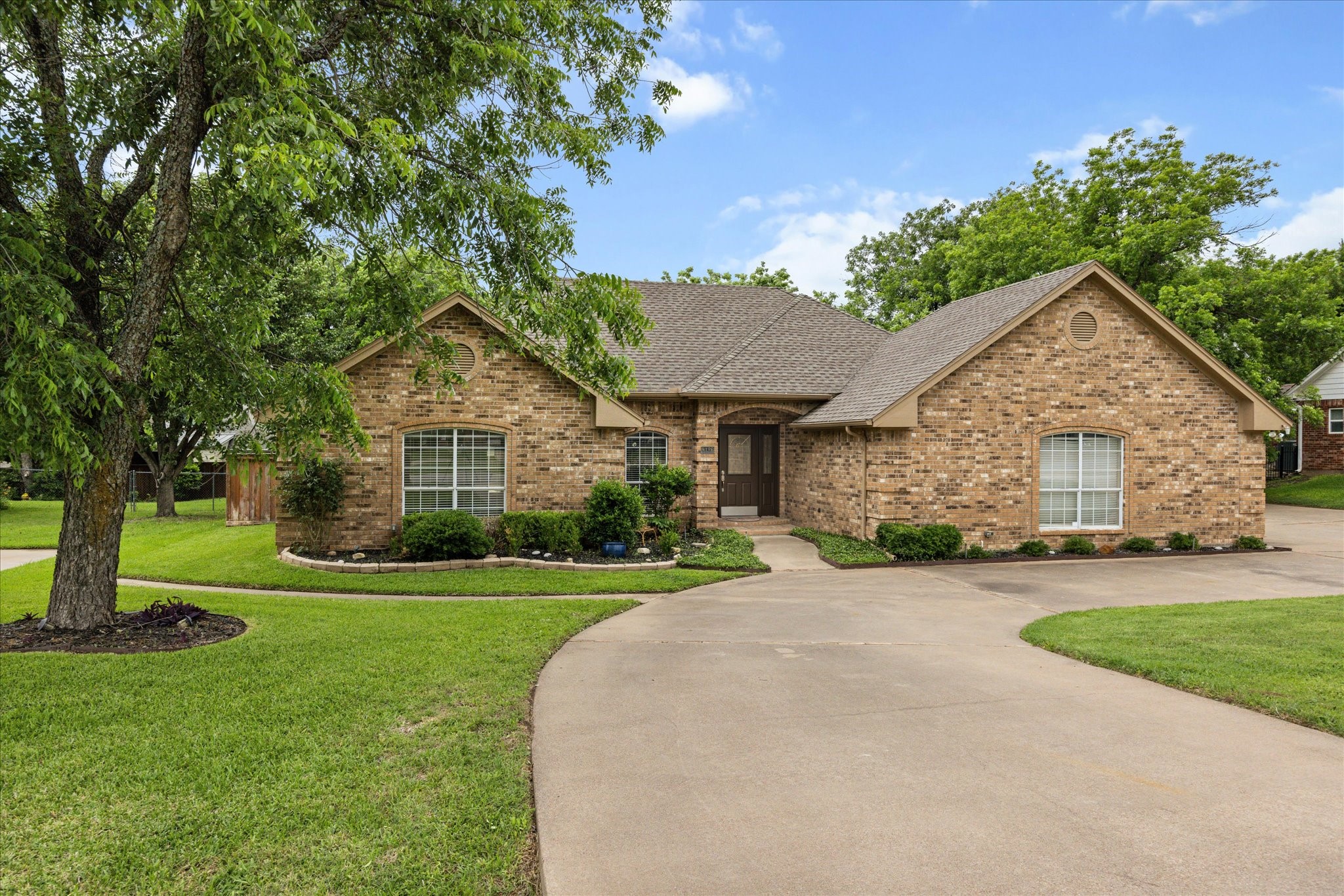 9126 Hanging Moss Drive Granbury TX 76049